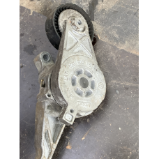 Натягувач приводного ременя Volkswagen Passat B6 03G903315C