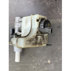Головний гальмівний циліндр 2 виходи Volkswagen Passat B6 3C1611301 1K0945459A 5N0945459A