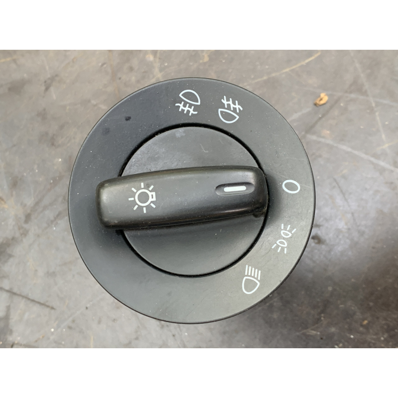 Перемикач світла фар Volkswagen Passat B6 1K0941431AJ