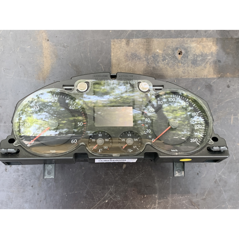 Панель приладів (щиток) Volkswagen Passat B6 3C0920853J A2C53294169 A2C53117395 A2C53042108 Панель приладів (щиток) Volkswagen Passat B6 3C0920853J A2C53294169 A2C53117395 A2C53042108