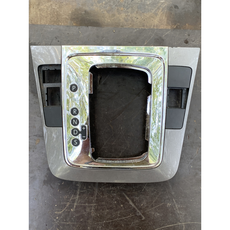 Накладка на кулісу DSG Volkswagen Passat B6 3C0864263 3C1713203A 3C0959624D