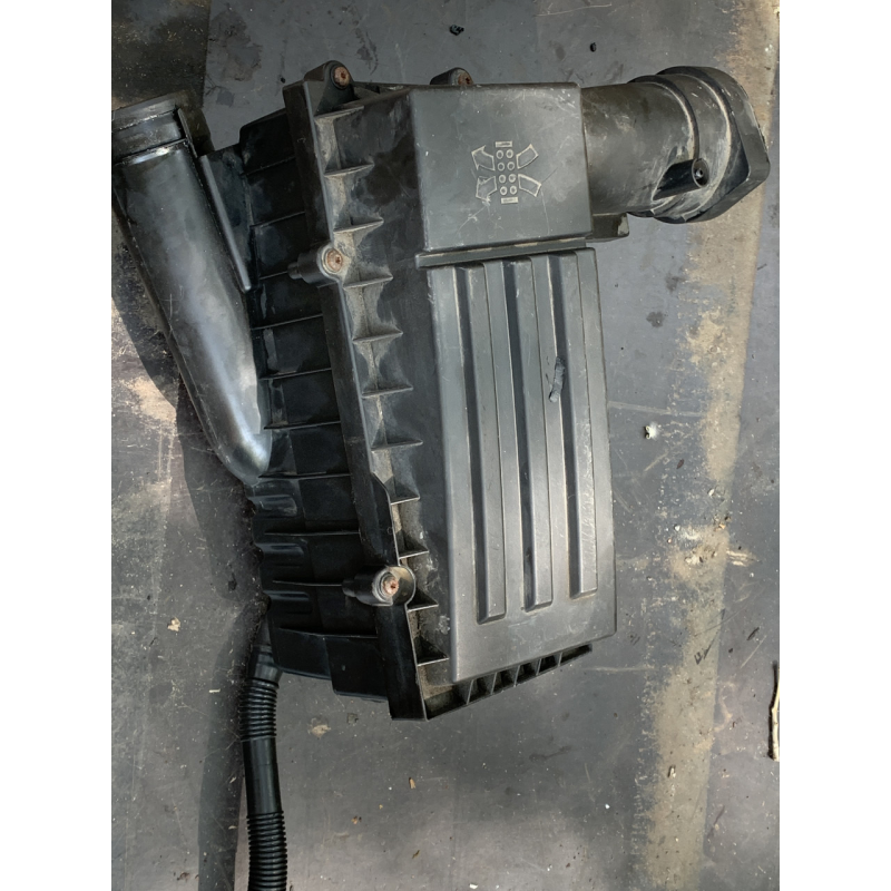 Корпус повітряного фільтра в зборі VAG 3C0129601BC 3C0129607AP 1K0183B