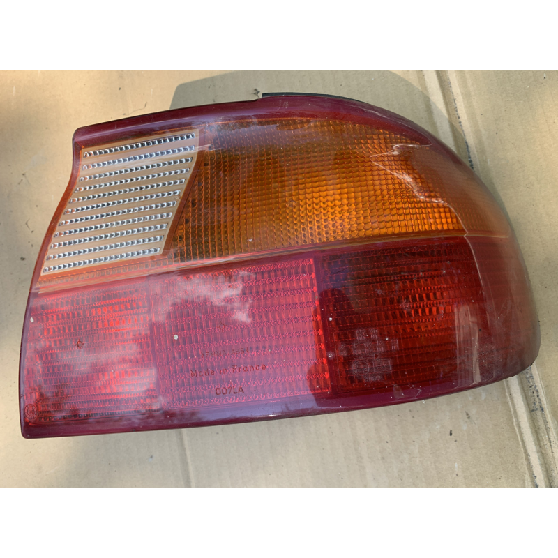 Ліхтар задній правий Ford Mondeo  93BG 13N004 AA 93BG13N004AA