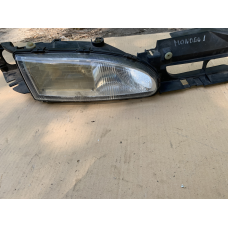 Фара передня права Ford Mondeo MK1 35380748 93BG13N010AB 35381748