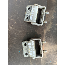 Петля кришки багажника Mitsubishi Grandis MR987773