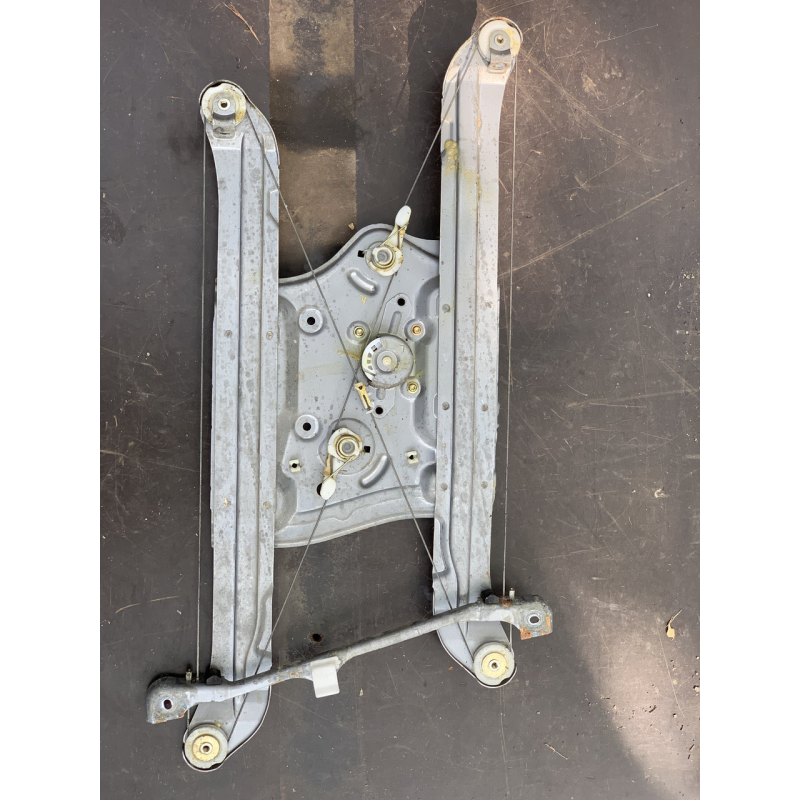 Склопідіймач передній лівий Mitsubishi Grandis MR959657 MR989947