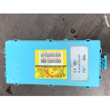 Блок запобіжників Mitsubishi Grandis 2004-2010 MR587655