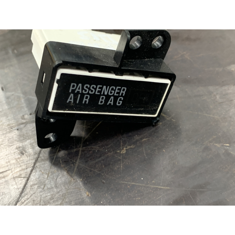 Датчик/індикатор подушок безпеки Mitsubishi Grandis MR576190995387