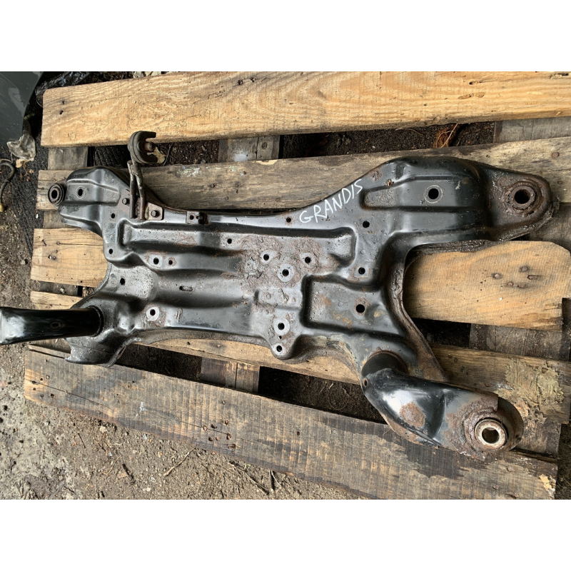 Балка передньої підвіски (підрамник) на Mitsubishi Grandis MR594300