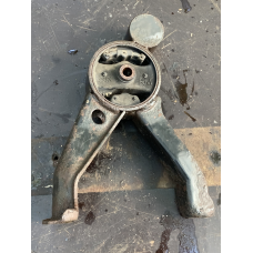 Подушка двигуна Mitsubishi Grandis 2.4 Mivec MR594384