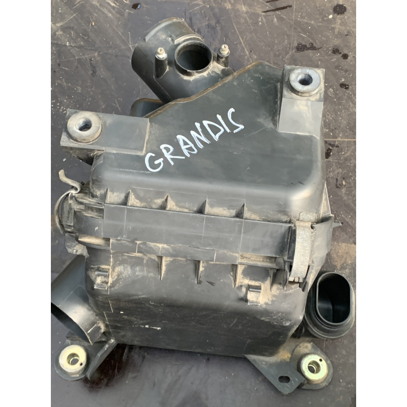 Корпус повітряного фільтра Mitsubishi Grandis 2.4 MR993558 014900-2921