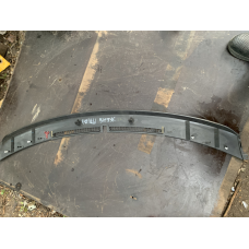 Накладка торпеди під лобове скло Mitsubishi Grandis MR962285