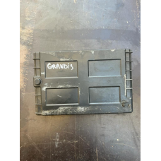 Майданчик під акумулятор Mitsubishi Grandis MN157439