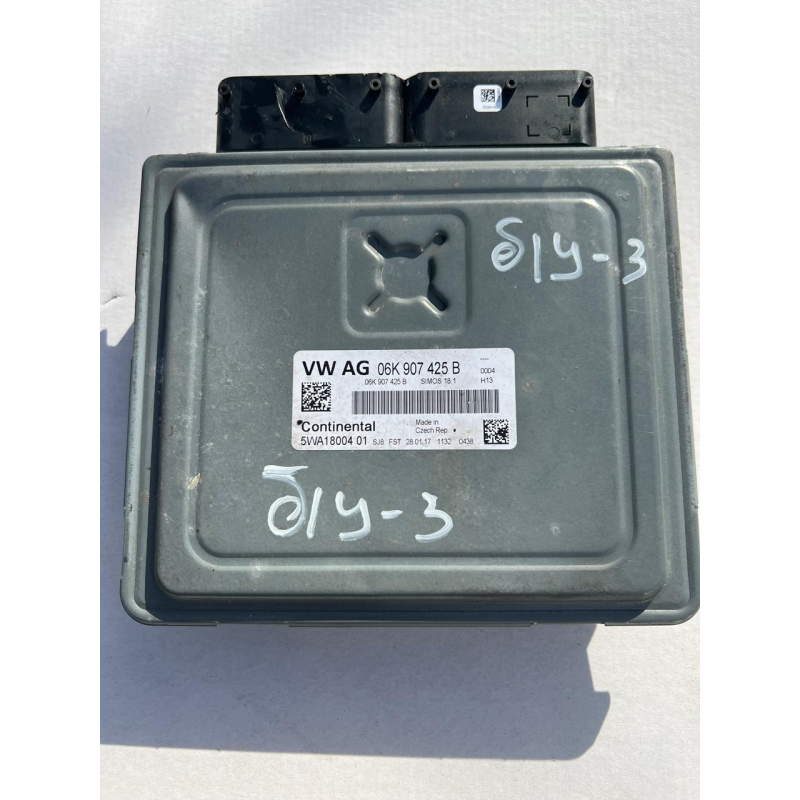 Блок керування двигуном Volkswagen  Golf 7 2.0 TSI  06K907425B 5WA1800401