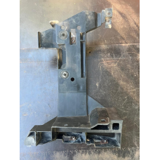 Кронштейн бампера заднього правий Renault Master /Opel Movano 7701692586 7700352212