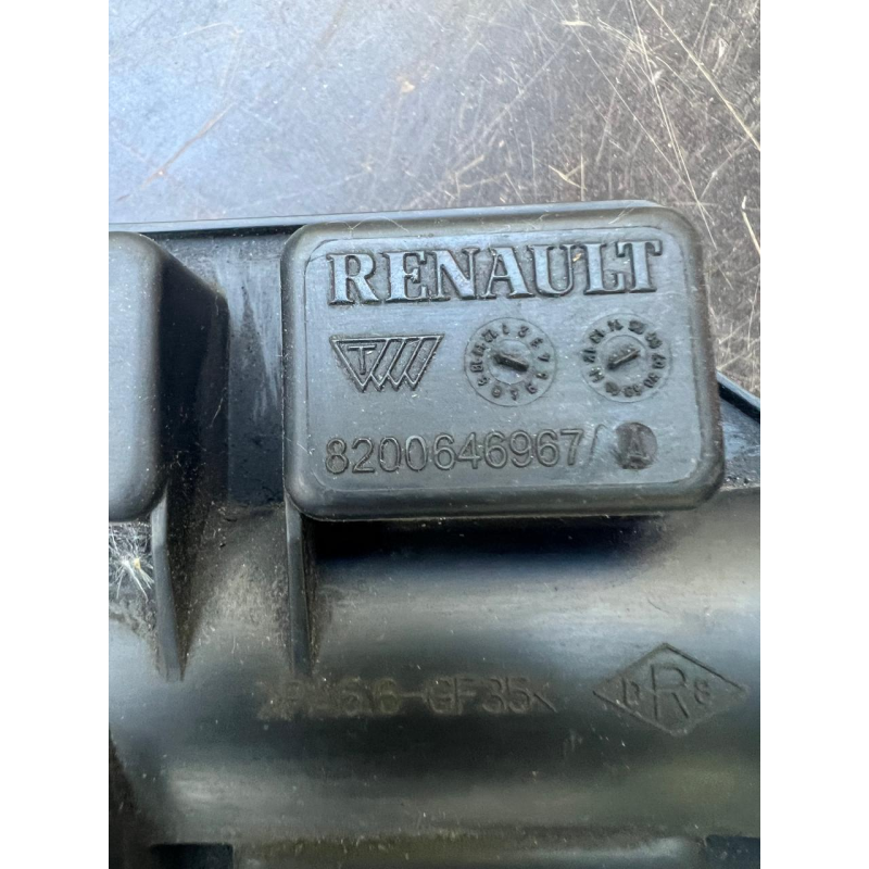 Шланг (патрубок інтеркулера лівий) Renault Master/Opel Movano 8200646967