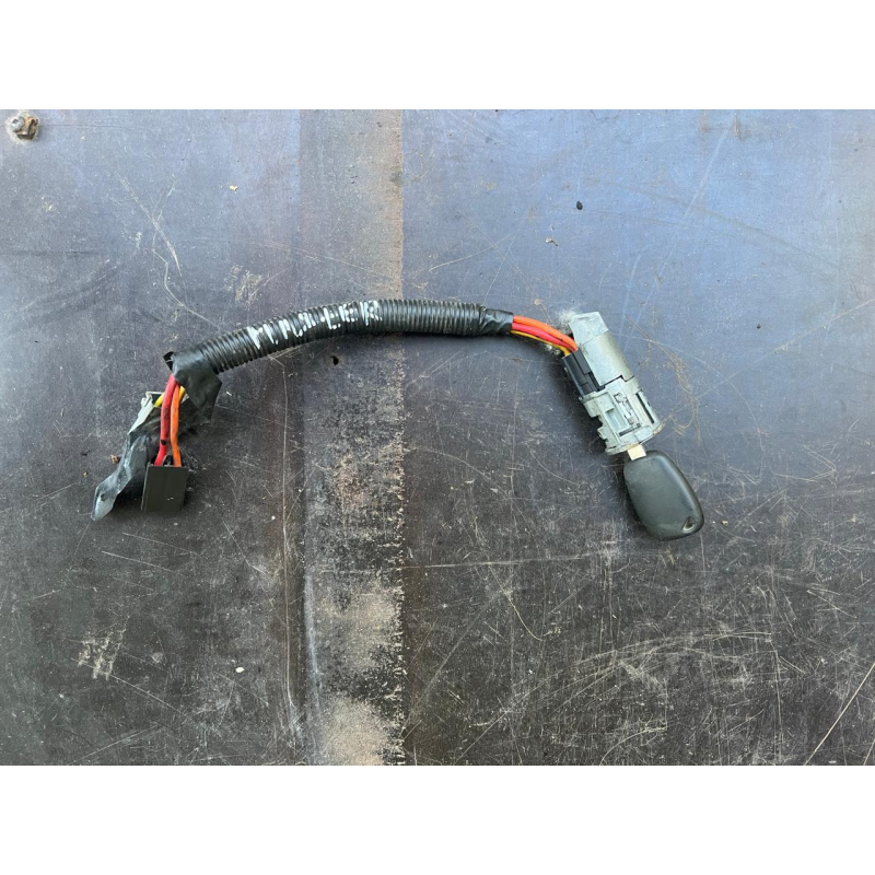 Замок запалювання з ключем Renault Master /Opel Movano 7701472589