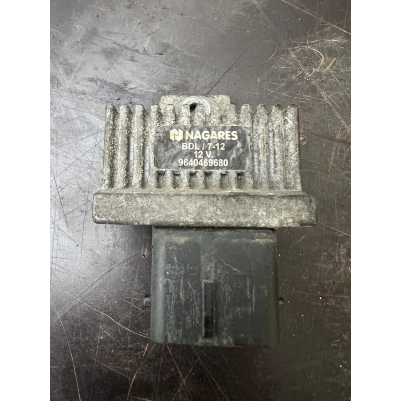 Реле свічок накала Renault Master /Opel Movano 9640469680