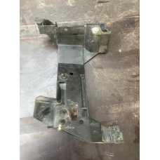 Кронштейн заднього бампера лівий Renault Master  /Opel Movano  7700352211