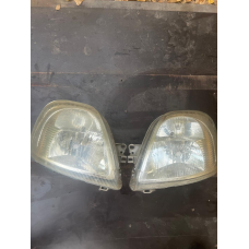 Фара передня ліва/права Renault Master8200163518 8200163516