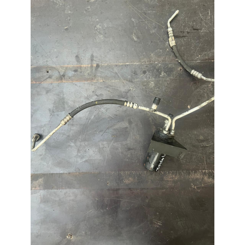 Трубка кондиціонера Renault Master II/Opel Movano 2.5 DCI  8200493247