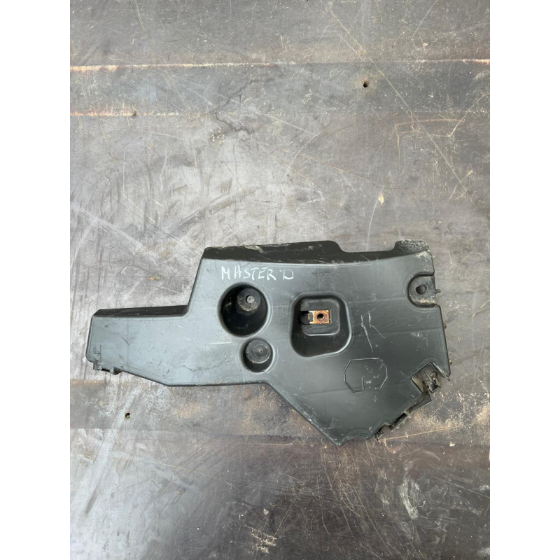 Кронштейн кріплення переднього бампера ліва Renault Master /Opel Movano 8200409286