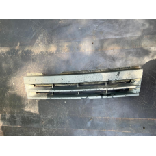 Решітка радіатора Opel Vectra A/ Опель Віктра А  90287108  GM 90287108 90306686