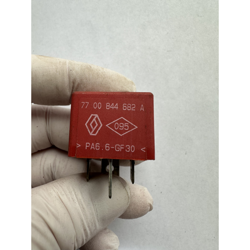 Автомобільне реле Renault 77 00 844 682 7700844682A
