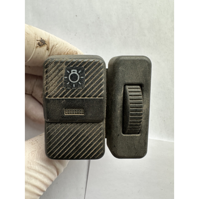 Кнопка увімкнення світла Volkswagen Passat B3 357941531 Кнопка увімкнення світла Volkswagen Passat B3 357941531