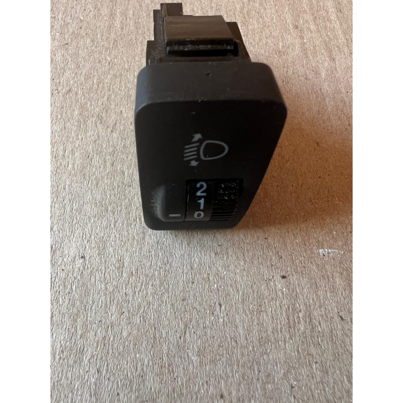 Кнопка коректора фар Honda Accord 7 M23516 M23516 Honda