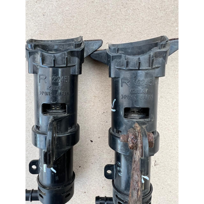 Форсунка омивача фар Honda Accord 7 права 76880SEAS02 76880TA1M01 Форсунка омивача фар Honda Accord 7 права 76880SEAS02 76880TA1M01