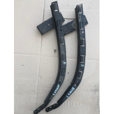 Кронштейн бампера переднього правий Honda Accord 7 71140SEA000