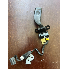 Перемикач керування круїз контролем Mitsubishi Grandis MR537964