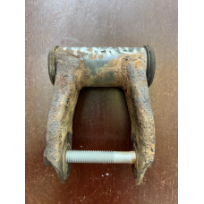 Сережки задньої ресори Ford Transit 1526559 8C115776AA