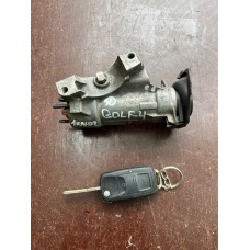 Замок запалювання/контактна група Volkswagen Golf IV 4B0905 851 C 4B0905851C