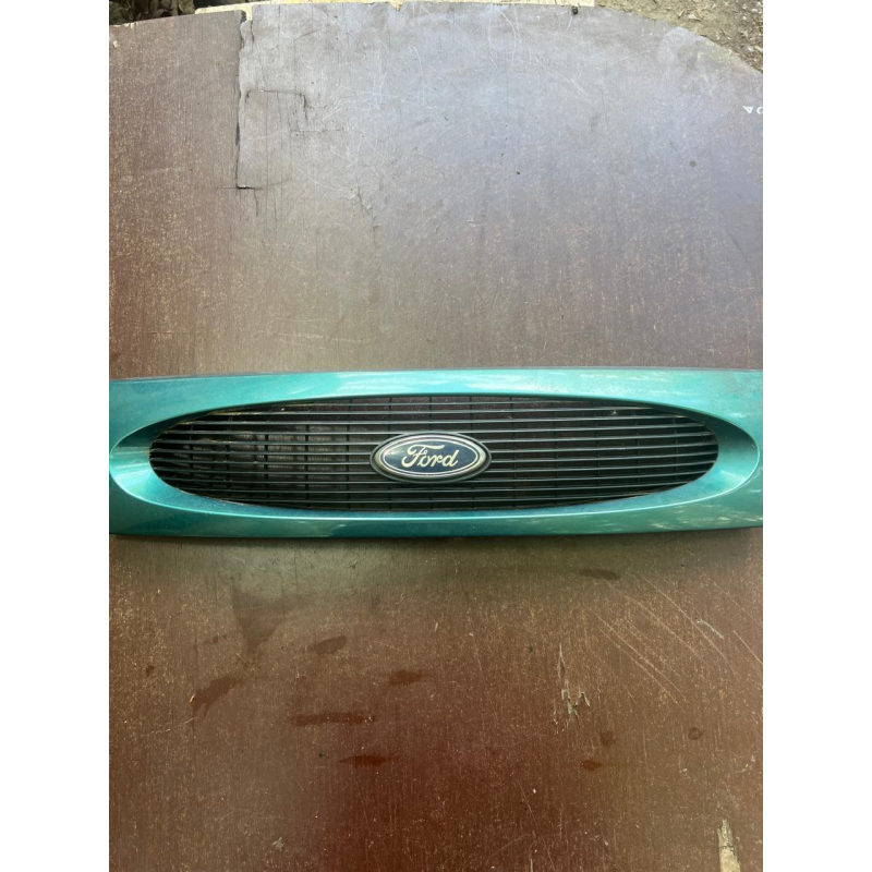 Решітка радіатора для Ford Fiesta Mk4 (1996-1999) 96FB8200ACW 96FB8A133 Решітка радіатора для Ford Fiesta Mk4 (1996-1999) 96FB8200ACW 96FB8A133