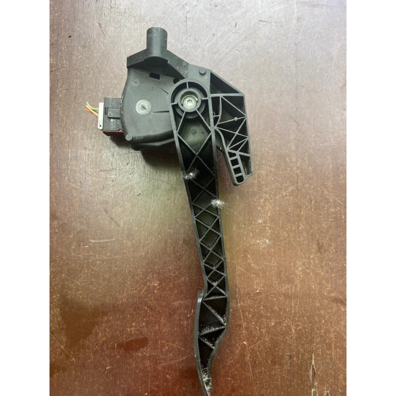 Педаль газу електрична Opel Corsa 9129423 GM 9129423