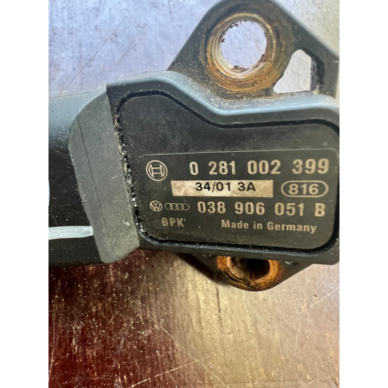 Датчик тиску наддуву VAG 038906051B 0281002399