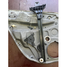 Склопідіймач електричний задній правий Volkswagen Golf 4 1997-2003 1J4839730H