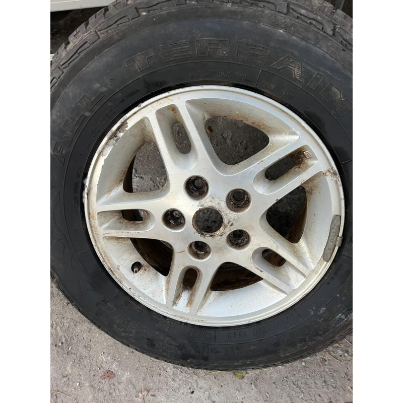 Комплект дисків з гумою на Jeep Grand Cherokee 225/75R16