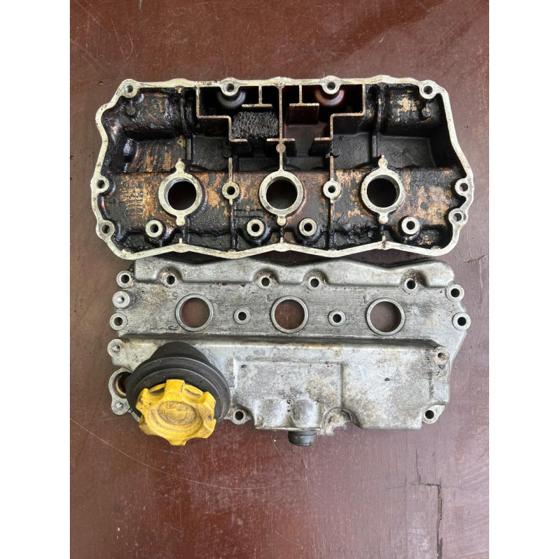 Кришка клапанів Land Rover KV6 2.5 L Кришка клапанів Land Rover KV6 2.5 L