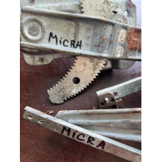 Склопідйомник задній правий /лівий Nissan Micra K12