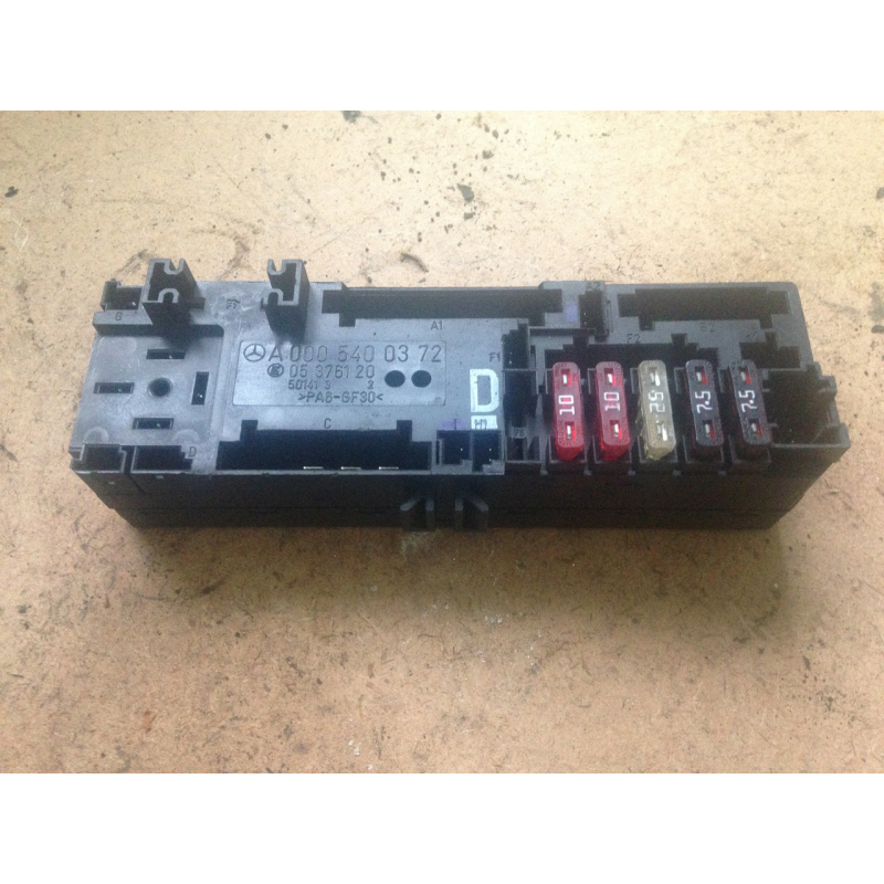 Блок запобіжників Mercedes-Benz W210 A0005400372 A 540 000 03 72