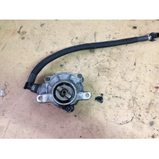 Вакуумний насос Renault Master 8200102535