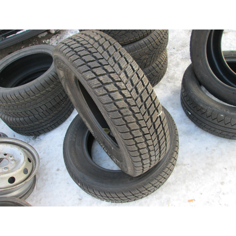 Зимова гума NEXEN 215/70 R16