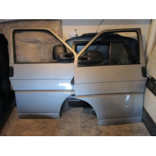 Двері ліва Volkswagen Transporter Т4
